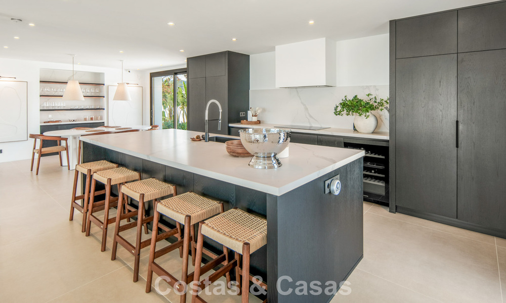 Eigentijdse, Spaanse luxevilla met panoramisch zeezicht te koop in Marbella - Benahavis 803379