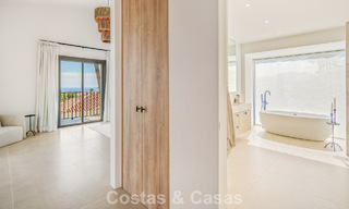 Eigentijdse, Spaanse luxevilla met panoramisch zeezicht te koop in Marbella - Benahavis 803385 