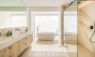Eigentijdse, Spaanse luxevilla met panoramisch zeezicht te koop in Marbella - Benahavis 803390 