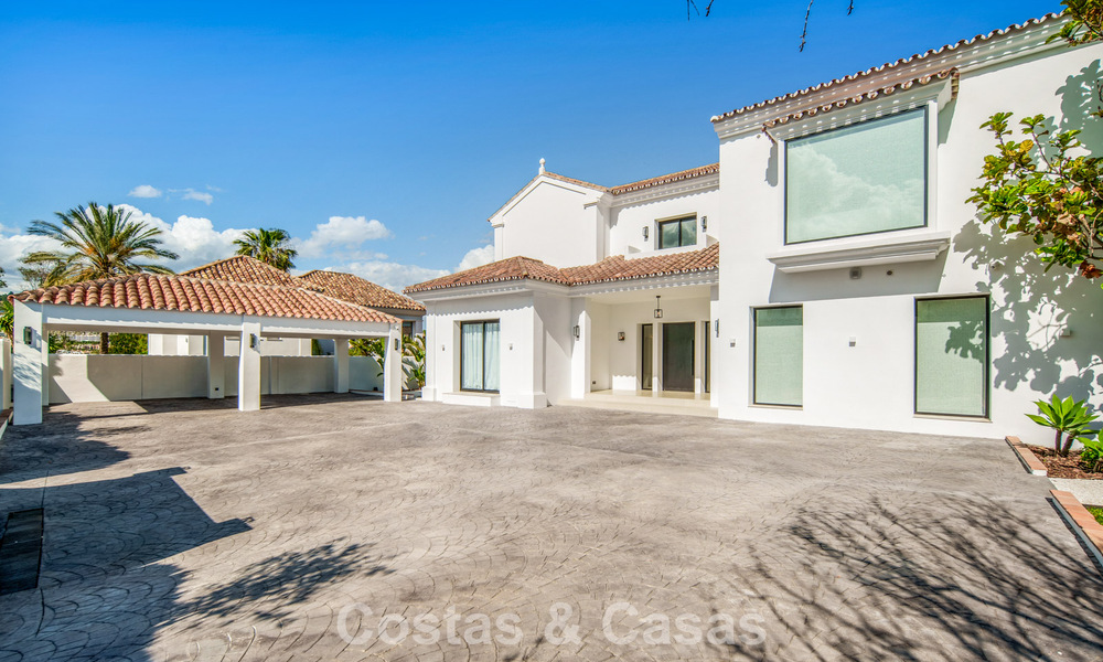 Eigentijdse, Spaanse luxevilla met panoramisch zeezicht te koop in Marbella - Benahavis 803396
