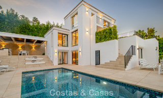 Elegante luxevilla met eigentijds-mediterrane architectuur te koop in een besloten wijk in Nueva Andalucia, Marbella 803407 