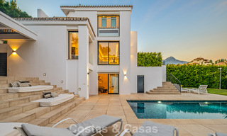 Elegante luxevilla met eigentijds-mediterrane architectuur te koop in een besloten wijk in Nueva Andalucia, Marbella 803408 