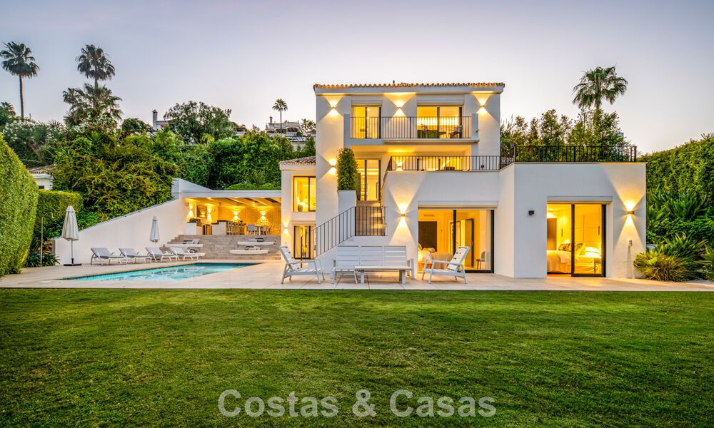 Elegante luxevilla met eigentijds-mediterrane architectuur te koop in een besloten wijk in Nueva Andalucia, Marbella 803411