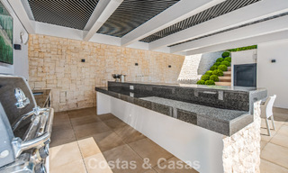 Elegante luxevilla met eigentijds-mediterrane architectuur te koop in een besloten wijk in Nueva Andalucia, Marbella 803425 