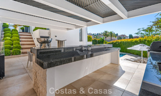 Elegante luxevilla met eigentijds-mediterrane architectuur te koop in een besloten wijk in Nueva Andalucia, Marbella 803426 