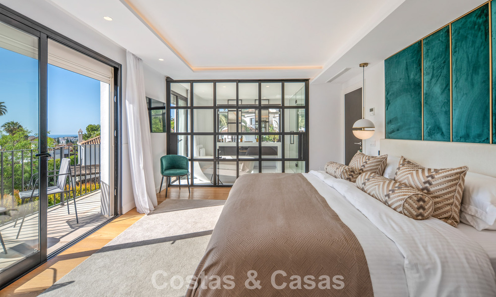 Elegante luxevilla met eigentijds-mediterrane architectuur te koop in een besloten wijk in Nueva Andalucia, Marbella 803439