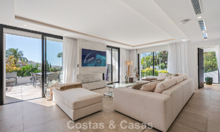 Elegante luxevilla met eigentijds-mediterrane architectuur te koop in een besloten wijk in Nueva Andalucia, Marbella 803440 