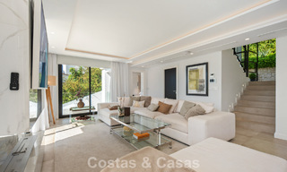 Elegante luxevilla met eigentijds-mediterrane architectuur te koop in een besloten wijk in Nueva Andalucia, Marbella 803442 