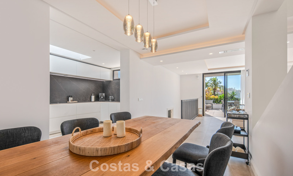 Elegante luxevilla met eigentijds-mediterrane architectuur te koop in een besloten wijk in Nueva Andalucia, Marbella 803444