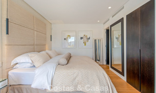 Elegante luxevilla met eigentijds-mediterrane architectuur te koop in een besloten wijk in Nueva Andalucia, Marbella 803448 