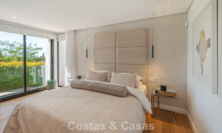 Elegante luxevilla met eigentijds-mediterrane architectuur te koop in een besloten wijk in Nueva Andalucia, Marbella 803449 