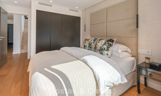 Elegante luxevilla met eigentijds-mediterrane architectuur te koop in een besloten wijk in Nueva Andalucia, Marbella 803455 