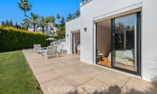Elegante luxevilla met eigentijds-mediterrane architectuur te koop in een besloten wijk in Nueva Andalucia, Marbella 803457 