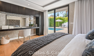 Elegante luxevilla met eigentijds-mediterrane architectuur te koop in een besloten wijk in Nueva Andalucia, Marbella 803460 