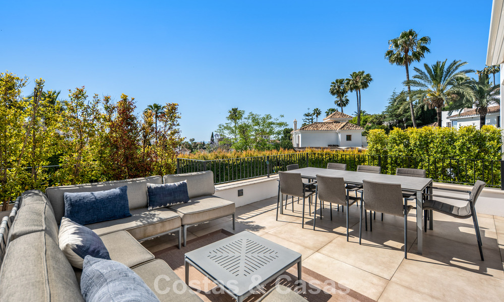 Elegante luxevilla met eigentijds-mediterrane architectuur te koop in een besloten wijk in Nueva Andalucia, Marbella 803466