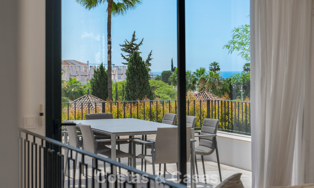 Elegante luxevilla met eigentijds-mediterrane architectuur te koop in een besloten wijk in Nueva Andalucia, Marbella 803468