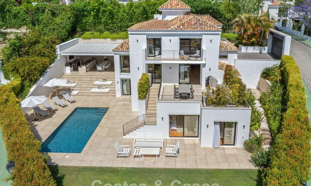 Elegante luxevilla met eigentijds-mediterrane architectuur te koop in een besloten wijk in Nueva Andalucia, Marbella 803470