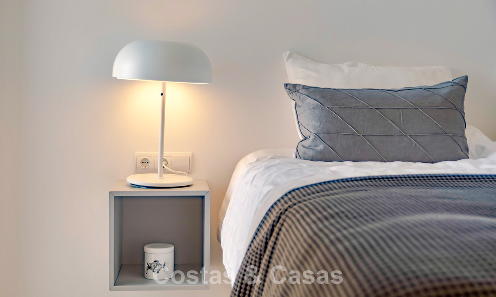 Gerenoveerde, halfvrijstaande woning met frontlinie golfzicht te koop in Aloha, Nueva Andalucia, Marbella 803146