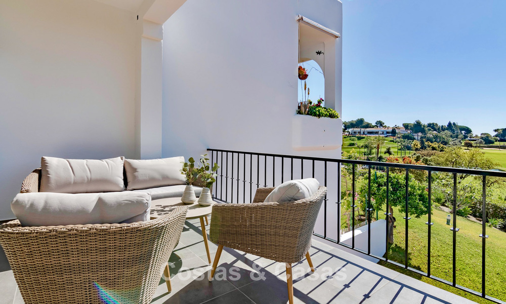 Gerenoveerde, halfvrijstaande woning met frontlinie golfzicht te koop in Aloha, Nueva Andalucia, Marbella 803150