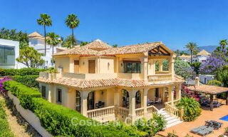 Ruime Mediterrane villa met zeezicht en fantastisch renovatiepotentieel te koop in La Quinta, Marbella - Benahavis 803473 