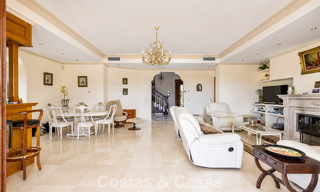 Ruime Mediterrane villa met zeezicht en fantastisch renovatiepotentieel te koop in La Quinta, Marbella - Benahavis 803486 