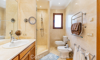 Ruime Mediterrane villa met zeezicht en fantastisch renovatiepotentieel te koop in La Quinta, Marbella - Benahavis 803492 