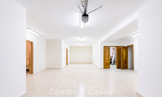 Ruime Mediterrane villa met zeezicht en fantastisch renovatiepotentieel te koop in La Quinta, Marbella - Benahavis 803501 