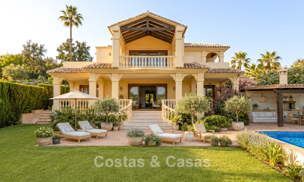 Ruime Mediterrane villa met zeezicht en fantastisch renovatiepotentieel te koop in La Quinta, Marbella - Benahavis 803506
