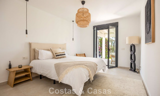 Gelijkvloerse luxevilla met Spaanse bouwstijl en directe toegang tot de golfbaan te koop in Marbella - Benahavis 803538 