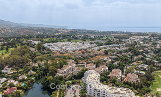 Ruim appartement met royaal terras te koop op loopafstand van de voorzieningen in Aloha in Nueva Andalucia, Marbella 803623 