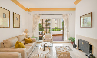 Ruim appartement met royaal terras te koop op loopafstand van de voorzieningen in Aloha in Nueva Andalucia, Marbella 803651 