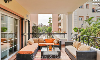 Ruim appartement met royaal terras te koop op loopafstand van de voorzieningen in Aloha in Nueva Andalucia, Marbella 803657 