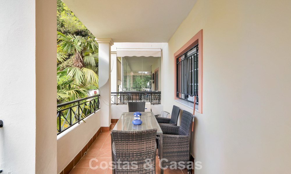 Ruim appartement met royaal terras te koop op loopafstand van de voorzieningen in Aloha in Nueva Andalucia, Marbella 803658