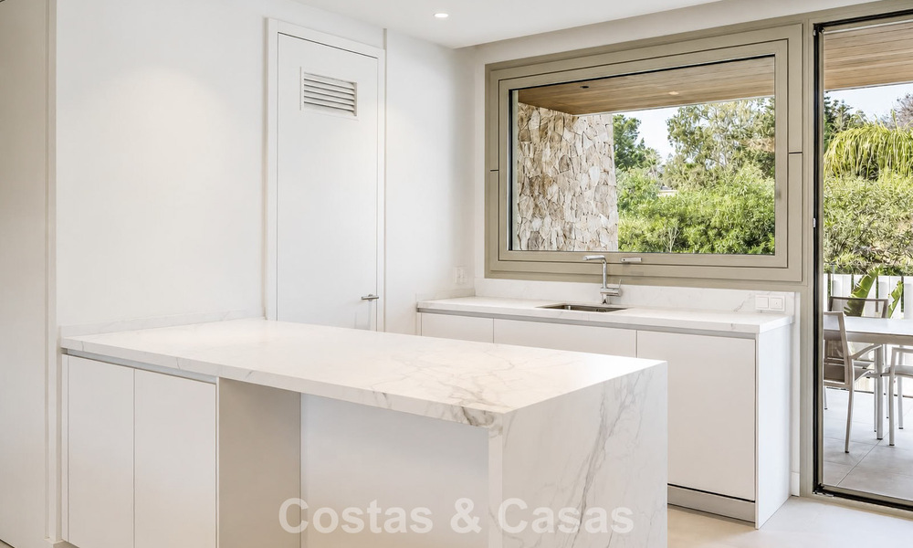 Instapklaar, prestigieus modern 3-slaapkamer appartement te koop op Marbella’s Golden Mile 803795
