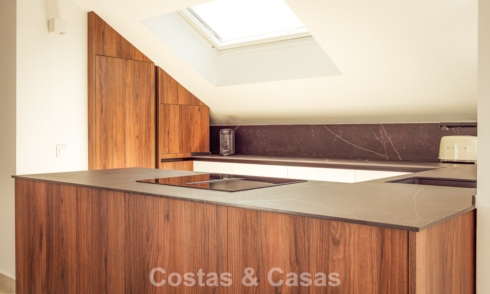 Boutique penthouse te koop op wandelafstand van voorzieningen en Puerto Banus in Nueva Andalucia, Marbella 803827