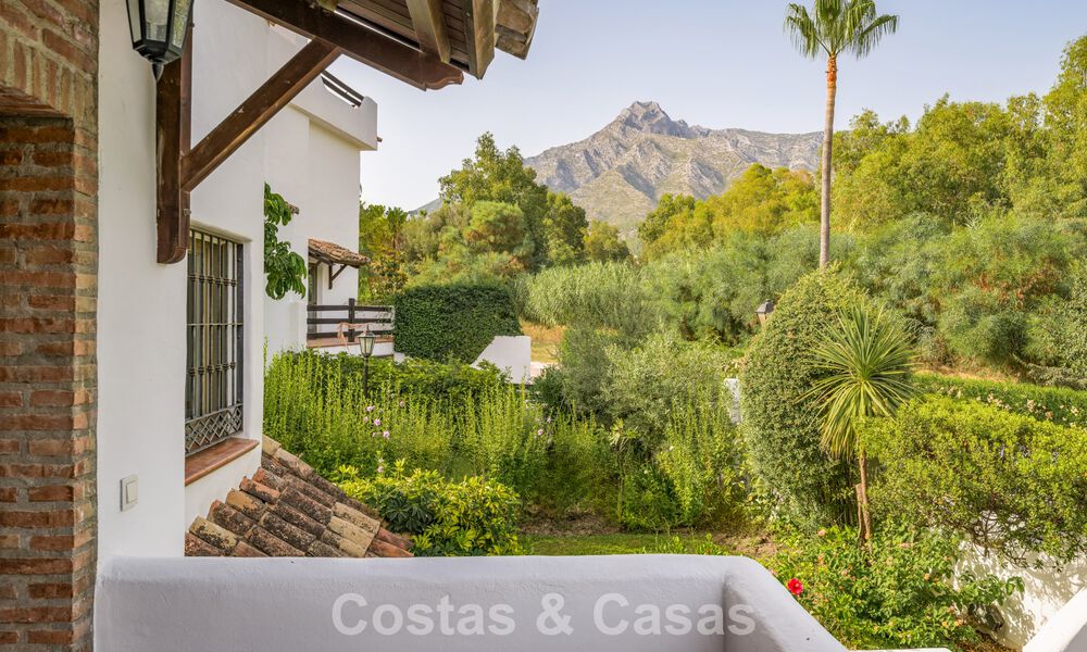Exclusieve halfvrijstaande woning met dakterras te koop op Marbella’s Golden Mile 803853