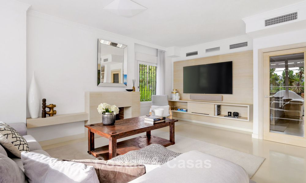 Exclusieve halfvrijstaande woning met dakterras te koop op Marbella’s Golden Mile 803863