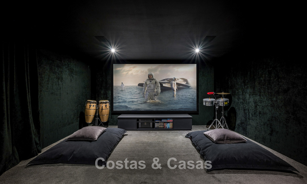 Exclusieve halfvrijstaande woning met dakterras te koop op Marbella’s Golden Mile 803911