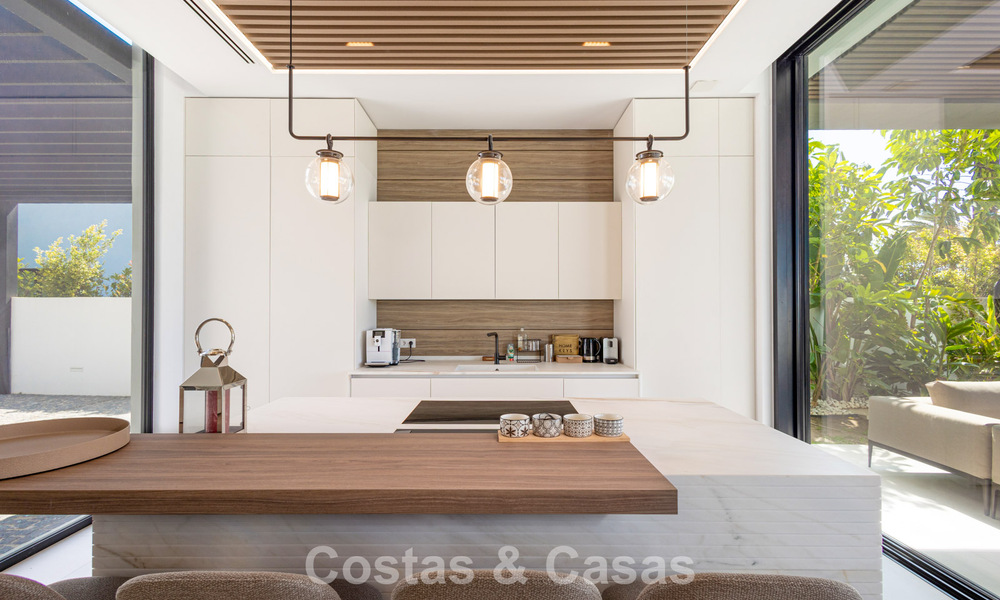 Geavanceerde moderne luxevilla aan te koop aan het strand in San Pedro, Marbella 803679