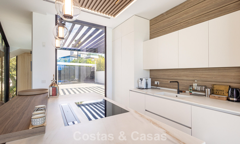 Geavanceerde moderne luxevilla aan te koop aan het strand in San Pedro, Marbella 803680