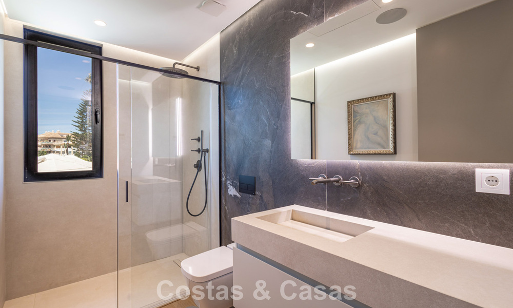 Geavanceerde moderne luxevilla aan te koop aan het strand in San Pedro, Marbella 803700