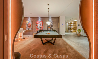 Eersteklas luxevilla met fenomenaal zeezicht te koop, in een afgesloten woonwijk van La Quinta, Marbella - Benahavis 803718 