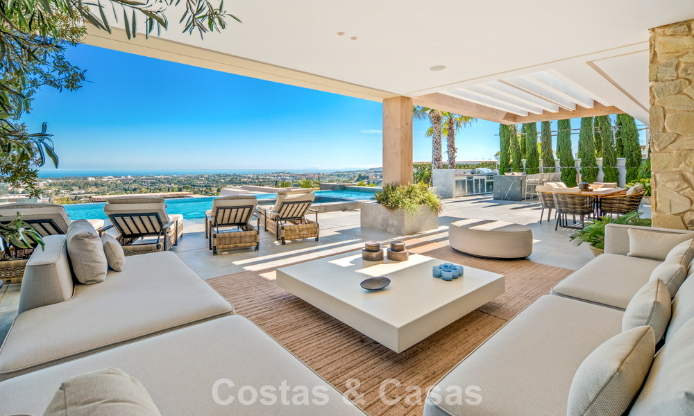 Eersteklas luxevilla met fenomenaal zeezicht te koop, in een afgesloten woonwijk van La Quinta, Marbella - Benahavis 803723