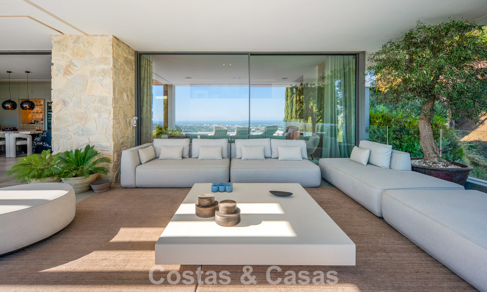 Eersteklas luxevilla met fenomenaal zeezicht te koop, in een afgesloten woonwijk van La Quinta, Marbella - Benahavis 803728