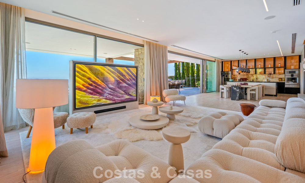 Eersteklas luxevilla met fenomenaal zeezicht te koop, in een afgesloten woonwijk van La Quinta, Marbella - Benahavis 803734