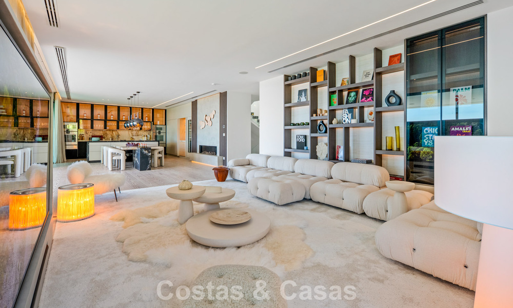Eersteklas luxevilla met fenomenaal zeezicht te koop, in een afgesloten woonwijk van La Quinta, Marbella - Benahavis 803735