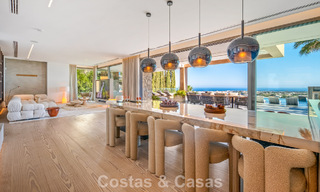 Eersteklas luxevilla met fenomenaal zeezicht te koop, in een afgesloten woonwijk van La Quinta, Marbella - Benahavis 803737 