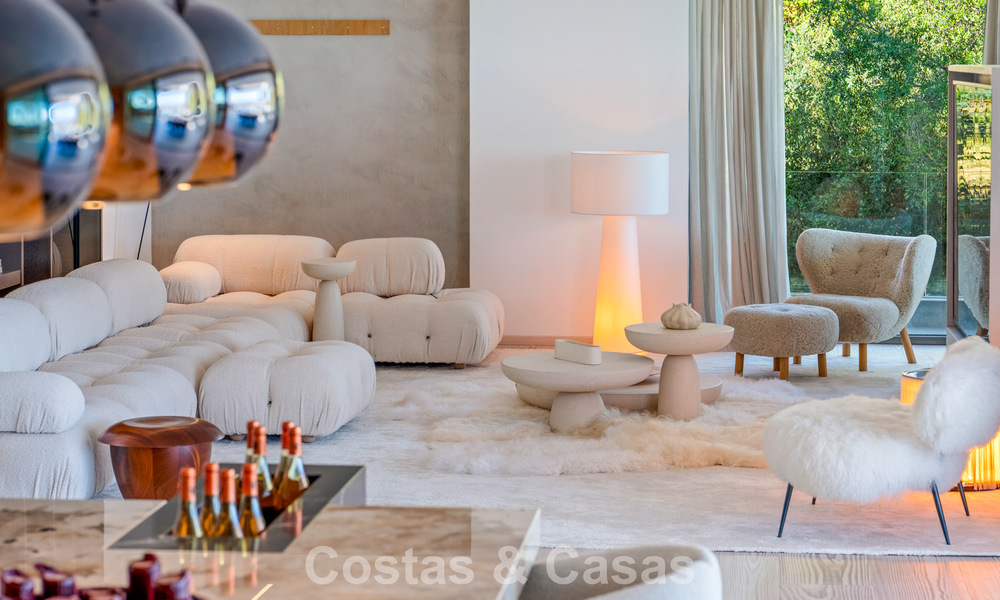 Eersteklas luxevilla met fenomenaal zeezicht te koop, in een afgesloten woonwijk van La Quinta, Marbella - Benahavis 803748