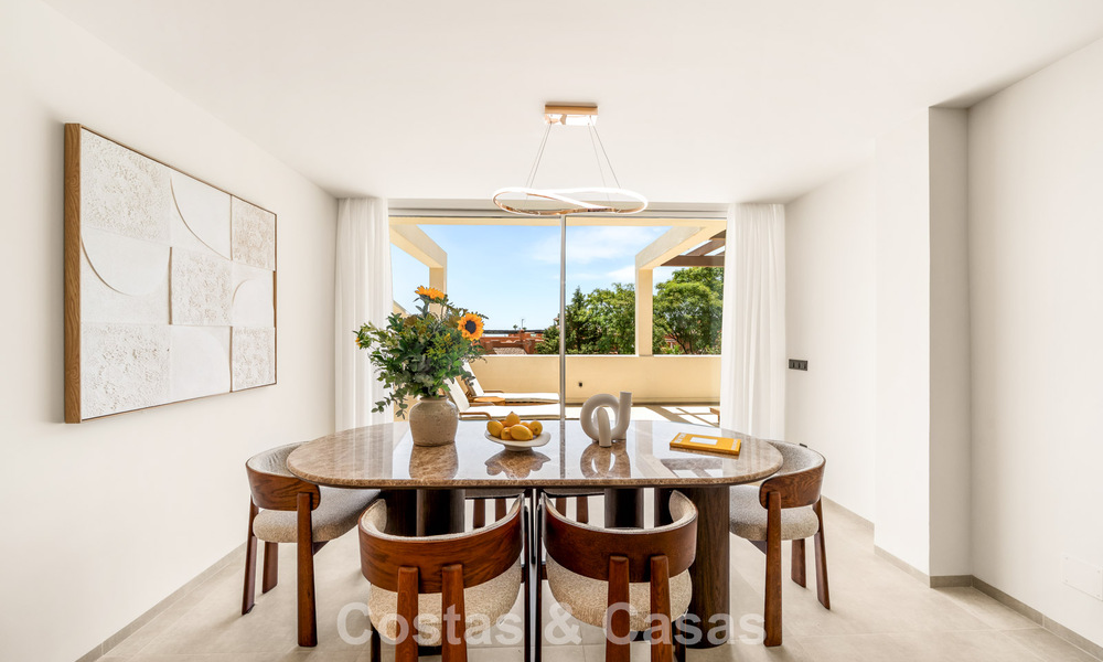 Luxe gerenoveerd appartement met panoramisch uitzicht te koop in Nueva Andalucia, Marbella 804069