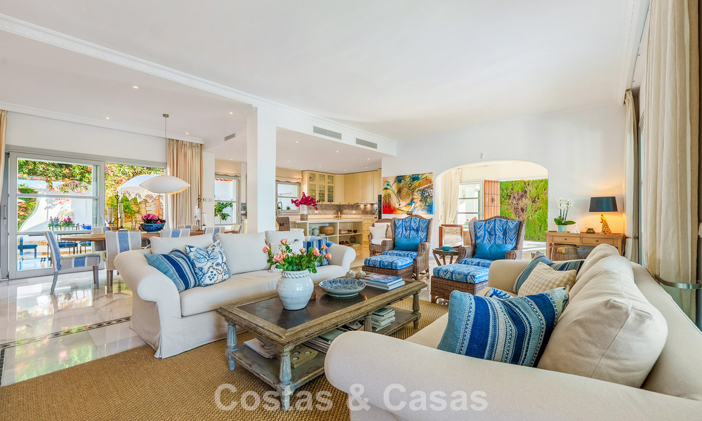 Charmante villa in een Mediterrane stijl te koop in Sierra Blanca op Marbella’s Golden Mile 804018